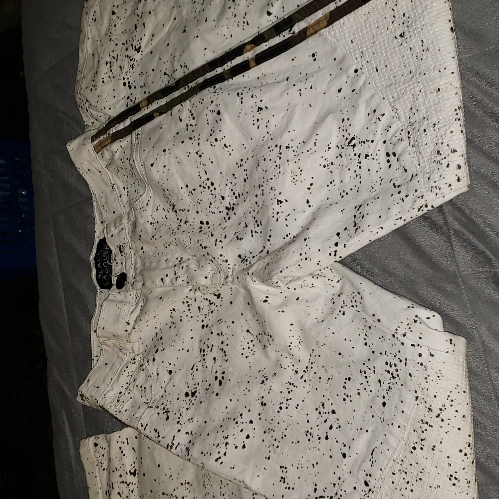 Black Lacquer jeans size 14. Paint splatter